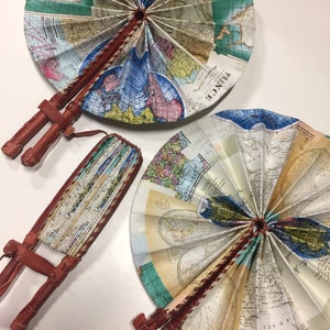 Fan de voyageur en tissu, hôtesse de l'air, ventilateur de piscine, ventilateur de pilote, ventilateur de plage, carte du monde, cuir, ventilateur africain pliable, Sandoodles