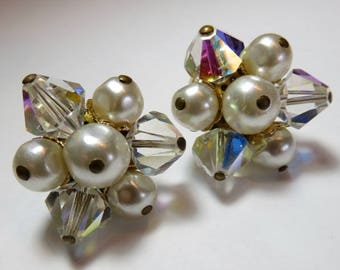 SJK Vintage -- Mid Century Crystal Bead and Faux Pearl Cluster Clip On Earrings (1940's-60's)