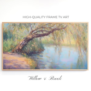 Puede incluir: Pintura de paisaje enmarcada con un sauce sobre un cuerpo de agua. La obra de arte utiliza pinceladas suaves y una paleta de colores apagados de verdes, azules y amarillos. El texto "HIGH-QUALITY FRAME TV ART" y "Willow & Brook" son visibles.