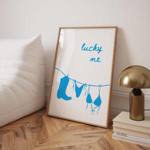 Modny nadruk bikini dziewczęcy niebieski dekoracja ścienna plakat Lucky Me nadmorski nadruk kowbojki estetyczny wystrój akademika plakat letni Preppy College Apartment