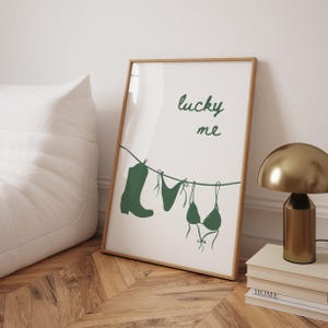 Modny nadruk bikini oliwkowo-zielony wystrój ścienny plakat Lucky Me Coastal Cowgirl nadruk estetyczny wystrój akademika plakat letni Preppy College Apartment