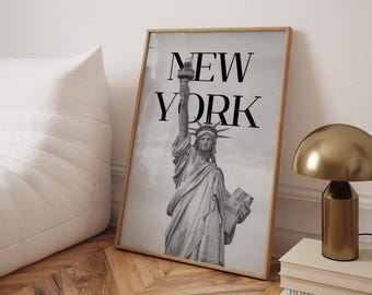 New York Wall Print Trendy Statue of Liberty Wall Art Luxury Fashion Decor Vintage Magazine Cover Print Aesthetic NYC Painting Retro NYC Art
