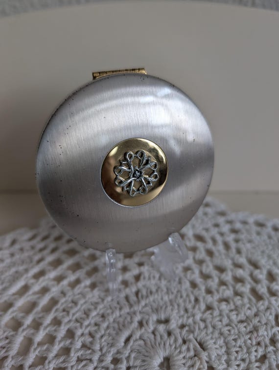 Vintage Avon mid century powder compact