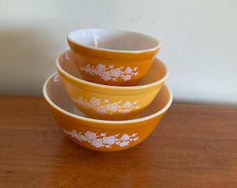Vintage Pyrex Butterfly Gold Redesign Mixing Bowl Set 401 402 403