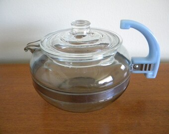 RARE Vintage Pyrex Teapot Delphite Blue Handle #9126 Turned up Handle, 6 cup, Original Lid, 1940's