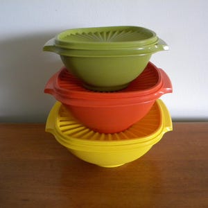 Vintage Set of Tupperware Servalier Nesting Bowls, Harvest Yellow, Orange, Green #836/838/840, Complete with Lids