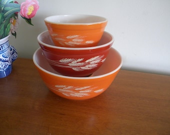 Vintage Pyrex Autumn Harvest Mixing Bowl Set 401 402 403