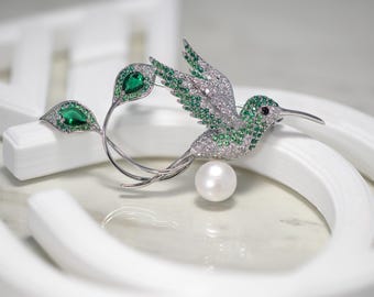 Hummingbird Brooch: Pearl, Crystal & Zirconia Bird - 24k White Gold Plated