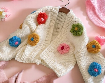 Cárdigan de flores de ganchillo, suéter recortado grueso, regalo para ella, chaqueta de punto a mano, regalo único para las mujeres, jersey vintage, abrigo de verano, cuello en V