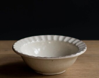 Deep Rimmed Dinner Bowl