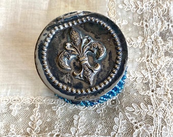 Victorian Beaded Tam o Shanter Fleur di Lis Coin Purse