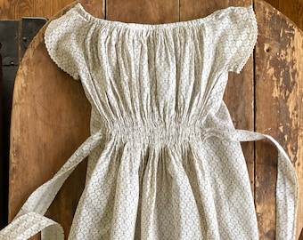 Early Pennsylvania Baby Gown