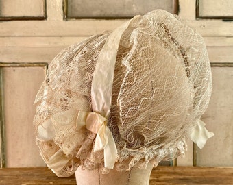 1840s Ladies Blonde Chantilly Lace Cap