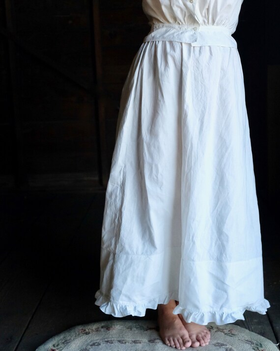 Antique Linen Petticoat 26" Waist - image 4