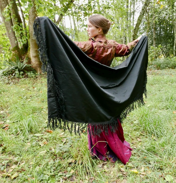 週末お値下げ ARTS&SCIENCE Fringe shawl S Victorian Silk Taffeta Fringed Shawl - Etsy