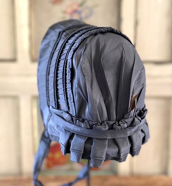 1840s Charcoal Gray Taffeta Silk Drawn Bonnet - image 4