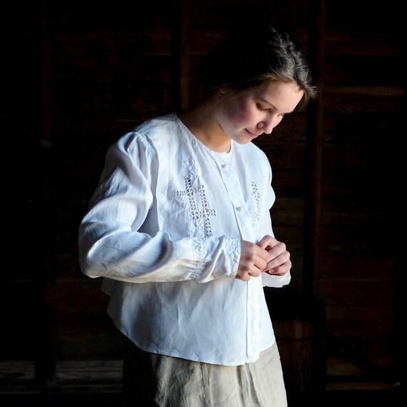 Edwardian White Linen Blouse