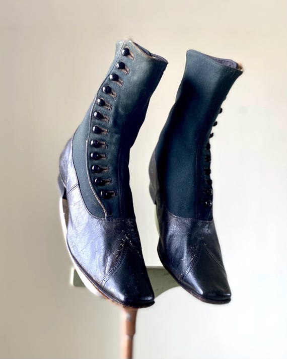 Victorian Button Boots With Square Toe Santa Mari… - image 1