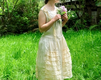 1920s Robe de Style Wedding Dress