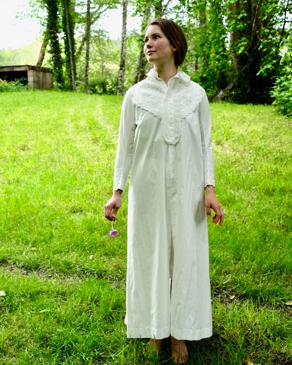 Victorian 1860s Nightgown Robe XS - image 10