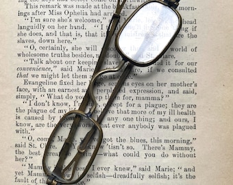 Anteojos antiguos de latón