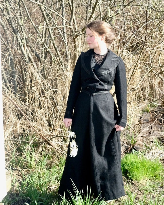 Late Victorian Gibson Girl Black Wool Suit - image 1