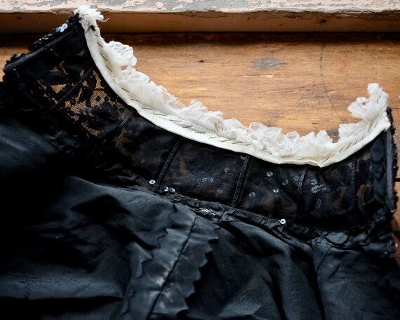 Victorian Bodice with Beaded Lace Collar - image 8