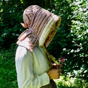 Early Quilted Padded Silk Pennsylvania Bonnet