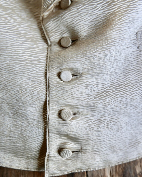 Early 19th Century Gents Silk Waistcoat - image 8