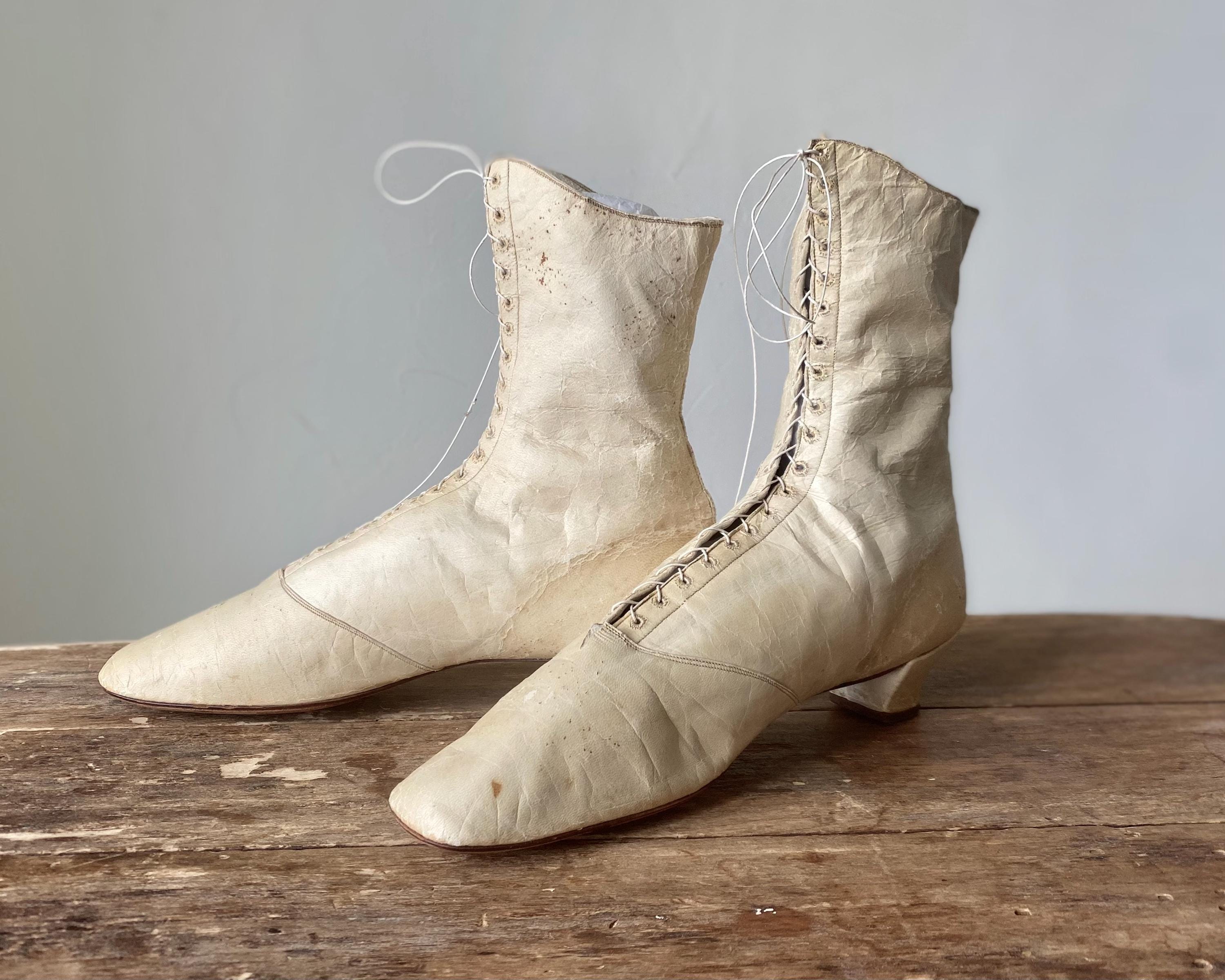 アンティーク　靴 1840s 1850s Front Lacing Boots - Etsy
