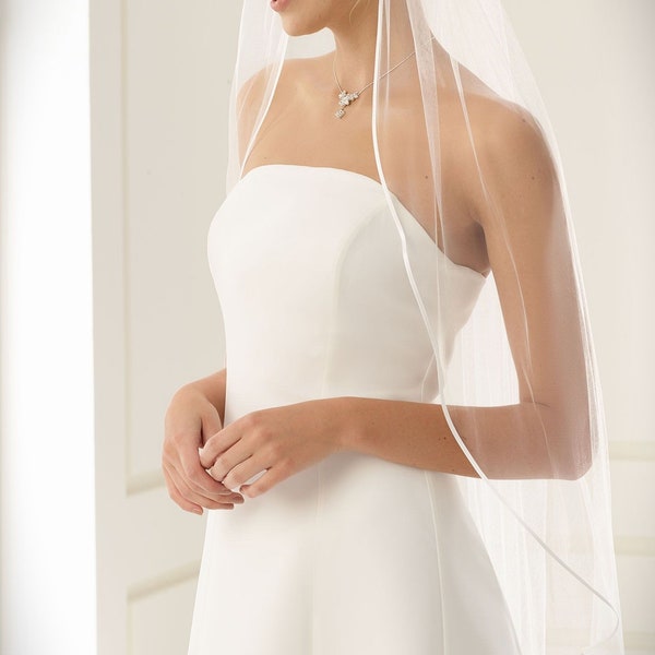 Single Layer Veil with Satin Edge in light ivory, 43 inch