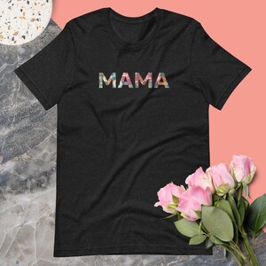 Camiseta MAMA Presente para a Mãe Floral Letra Mama Camiseta Estética Mãe Vida Camiseta Dia das Mães Presente Bonito Gráfico Camiseta Aconchegante Roupa Casual
