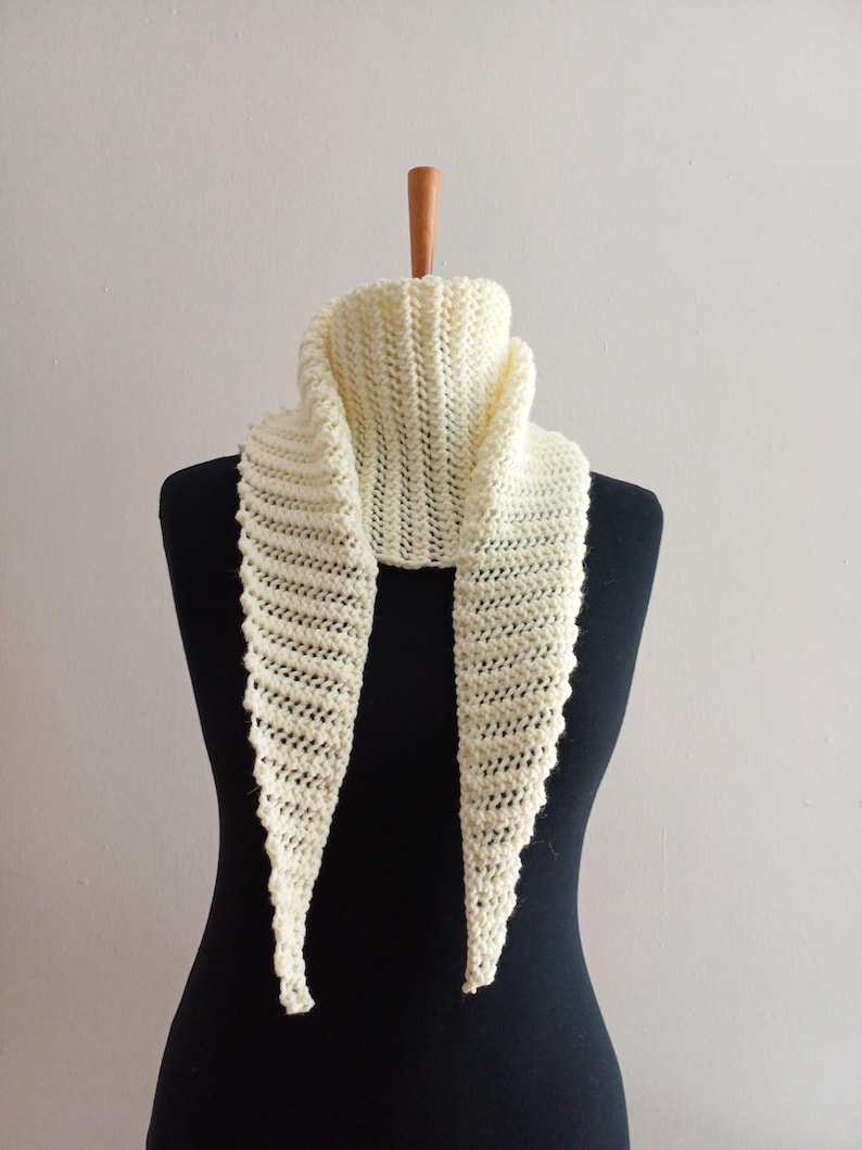 Knitting Pattern Triangle Scarf (english PDF) - Etsy