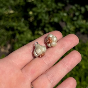 Garlic charm, handmade clay charms, food jewelry silver, cute keychain accessories, charm jewelry vegetable, small foodie friend gift