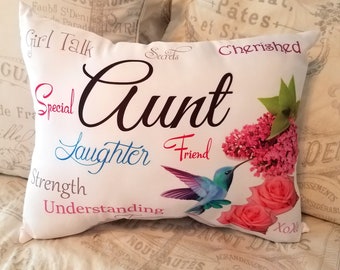 Sentimental Aunt Gift Throw Pillow with Florals and Hummingbird
