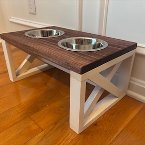 Rustic Wooden Elevated Dog Bowl: Farmhouse Pet Feeder with Stainless Steel Bowl