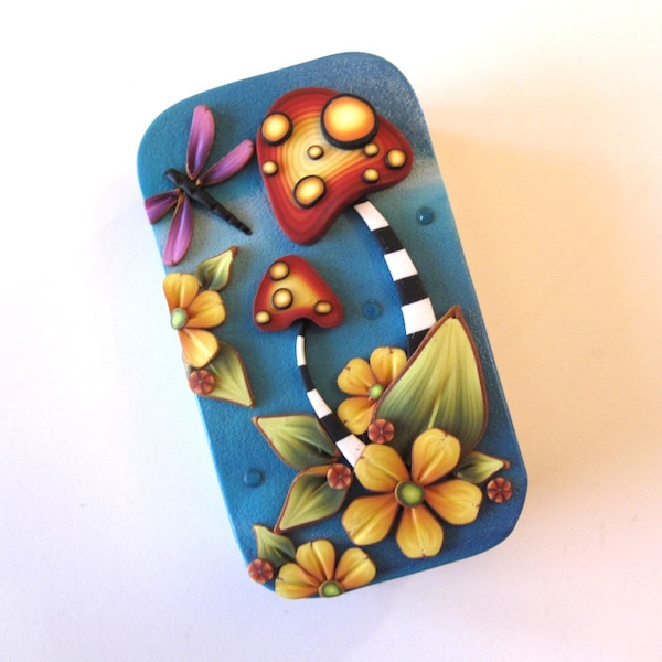 Toadstool Slide Top Tin Sewing Needle Case