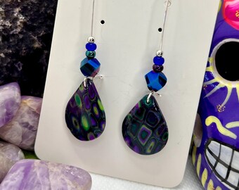 Gothy teardrop dangle earrings