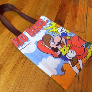 Super Mario mini tote bag, handmade from vintage children’s bed sheets - WRETRO WRAPPER