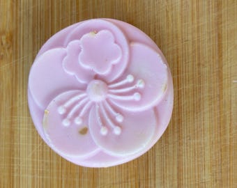 Jabones en barra con estampado floral rosa