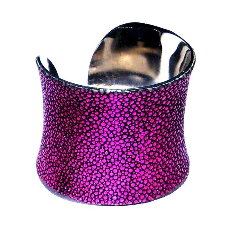 Metallic Genuine Stingray Cuff Bracelet in Magenta image 4