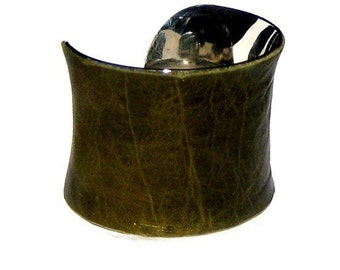 Moss Green Distressed Leather Silver Lined Cuff