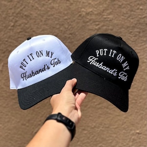 Póngalo en la pestaña de mi esposo Gorra de camionero blanca y negra, gorra bordada, gorra de camionero de moda, gorra de esposa, regalo de novia
