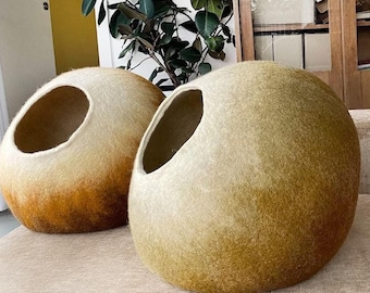 Personalized Cat Cave Bed - Handmade Wool Furniture for Sustainable Eco-Friendly Indoor Hideaway. Customized Cocoon Design Artisan VaivaNat