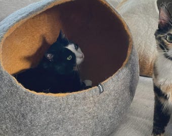 Felt Wool Pet Cave Bed — Handmade Cocoon Cat House | Modern Minimalist Home Decor Gift