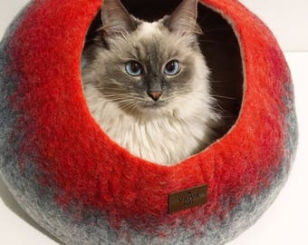 Hand-Felted Natural Wool Cat Cave from Artisan - Modern Pet Bed Cocoon for Cats and Small Dogs - Cozy Felt Round Design, Grey Red Ombre