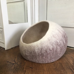 Cat Bed Cave Cocoon, Pet House Wool Vessel, Cat Furniture Hand Felted Wool Modern Minimalist Design Beige White Home Decor image 3