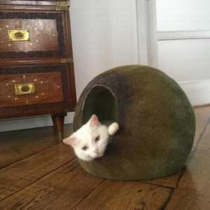 Pure Wool Cat Nap Cocoon / Cat Cave / Cat Bed / Natural Felt House, Hand Felted Wool Crisp Modern Design Green Moss Bubble image 6