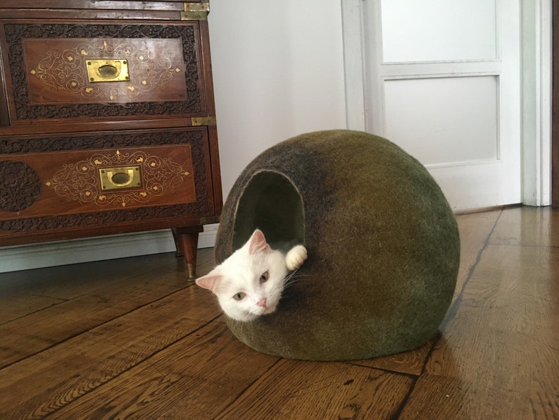 Pure Wool Cat Nap Cocoon / Cat Cave / Cat Bed / Natural Felt House, Hand Felted Wool Crisp Modern Design Green Moss Bubble image 6