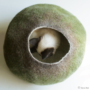 Pure Wool Cat Nap Cocoon / Cat Cave / Cat Bed / Natural Felt House, Hand Felted Wool Crisp Modern Design Green Moss Bubble image 4